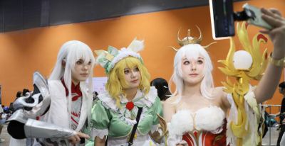 动漫狂欢 - 图画吧TUHUABA