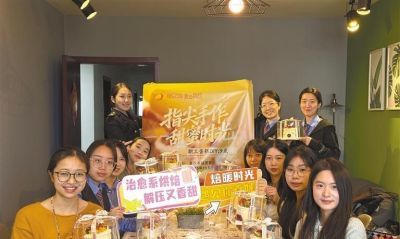 厢遇活动回顾丨重庆车站团委举办职工蛋糕DIY沙龙 手作烘焙 甜过秋蜜 - 图画吧TUHUABA