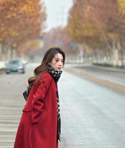 路边梧桐人像拍得美，9个姿势+技巧，文艺人漂亮，随手拍出氛围感 - 图画吧TUHUABA