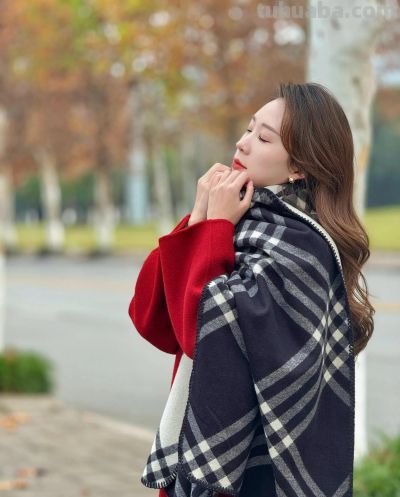 路边梧桐人像拍得美，9个姿势+技巧，文艺人漂亮，随手拍出氛围感 - 图画吧TUHUABA