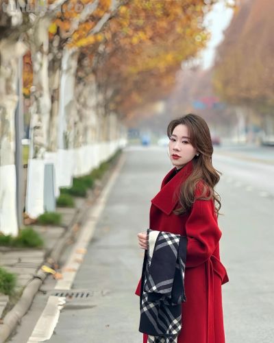 路边梧桐人像拍得美，9个姿势+技巧，文艺人漂亮，随手拍出氛围感 - 图画吧TUHUABA