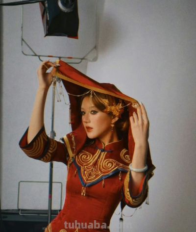 赵露思cos鬼新娘 有内味儿了 ​​​ - 图画吧TUHUABA