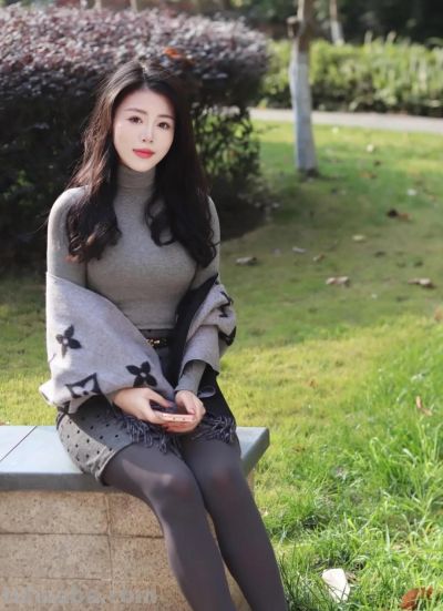 外出拍照小技巧，9个动作，一学就会，简单好看又自然 - 图画吧TUHUABA