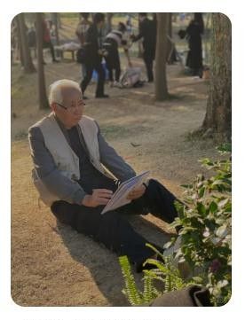 福州街头“速写爷爷”火了！12年画满万张钢笔画 - 图画吧TUHUABA