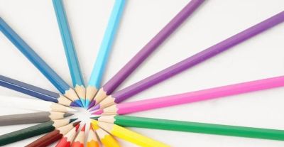 【我的拿手好戏——初中作文】李依轩《我的拿手好戏——画画》 - 图画吧TUHUABA