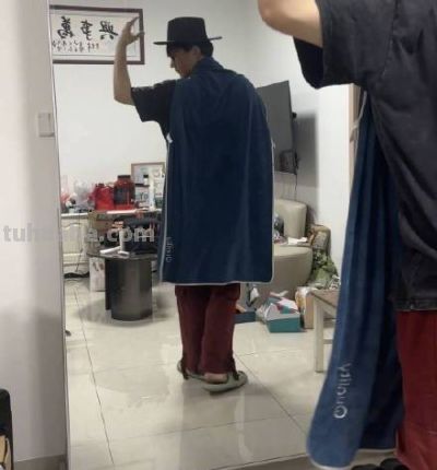 年轻人正在Cosplay爆改婚礼现场 - 图画吧TUHUABA