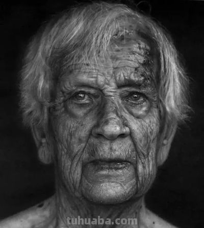 超级素描，写实的生命：意大利画家伊曼纽尔的高清作品 - 图画吧TUHUABA