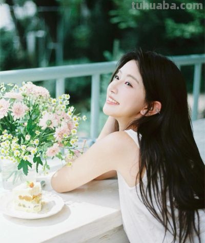 拍照僵硬不自然，9个技巧拍出自然好看的照片，韩系上镜又灵动 - 图画吧TUHUABA