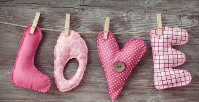 勿忘我：永恒的蓝花语，深情守候穿越时光，柔美绽放情无尽。 - 图画吧TUHUABA