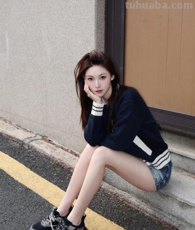 街头路边拍照教程：8个动作，松弛漂亮又显身材 - 图画吧TUHUABA