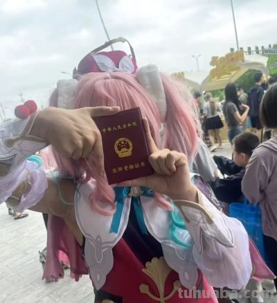 “你会唱吗？”大三女生听后面红耳赤！高校掀起“考证热”，竟是这个原因 - 图画吧TUHUABA