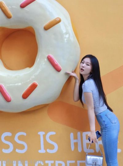 周末出门拍照，9个动作，一学就会，拍照松弛出片，好看又自然 - 图画吧TUHUABA