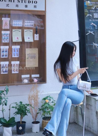 周末出门拍照，9个动作，一学就会，拍照松弛出片，好看又自然 - 图画吧TUHUABA