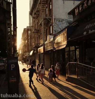 值得借鉴的街头摄影技巧，帮助你提升作品感染力！ - 图画吧TUHUABA