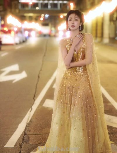 明星礼服的 “二次元打开方式”，每一幅都像从梦境里走出来的 - 图画吧TUHUABA