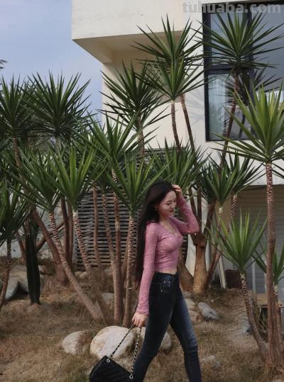 外出拍照，一个人试试这样拍，松弛漂亮，上镜出片 - 图画吧TUHUABA