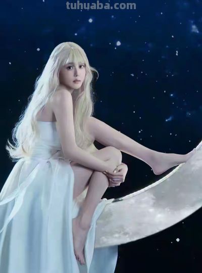 李凯馨cosplay天使，光脚丫很干净卫生 - 图画吧TUHUABA