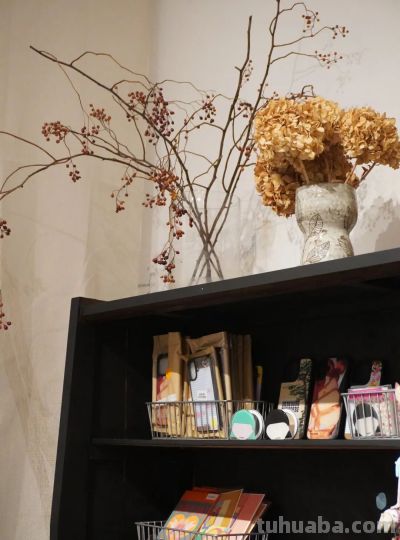 上街买新年礼物，成都商店还是太全面了 - 图画吧TUHUABA