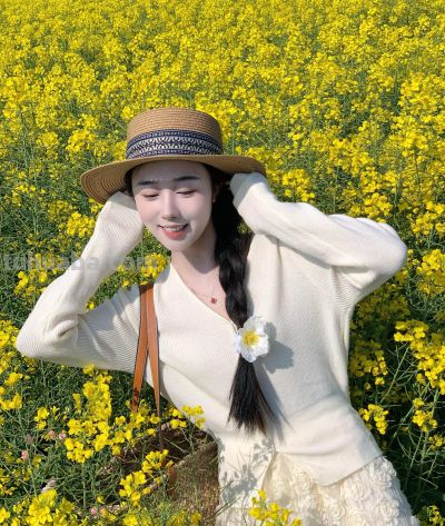 过年踏青拍照，8个姿势+技巧，自然明媚又漂亮，拍出诗意氛围感 - 图画吧TUHUABA