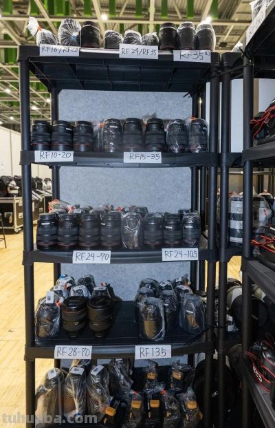 走进佳能2026米兰冬奥会器材库:见证幕后的庞大储备 - 今日头条 走进佳能2026米兰冬奥会器材库:见证幕后的庞大储备 - 图画吧TUHUABA