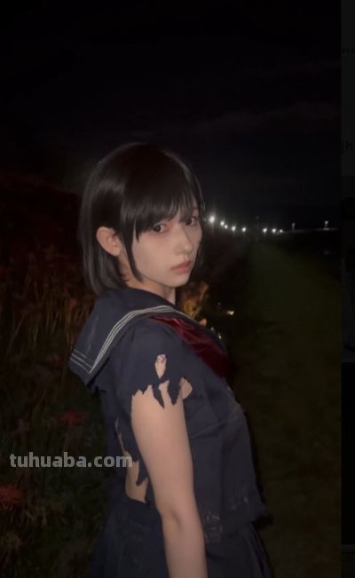 绝美后背！日本妹子cos《寂静岭f》深水雏子 - 图画吧TUHUABA