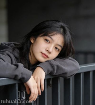 普通人拍照封神✨色彩做减法比堆滤镜香100倍 - 今日头条 普通人拍照封神✨色彩做减法比堆滤镜香100倍 - 图画吧TUHUABA