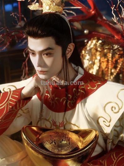 笑不活了！丁禹兮马年玩大的，cos白龙马惊艳出圈，内娱活人实锤 - 图画吧TUHUABA