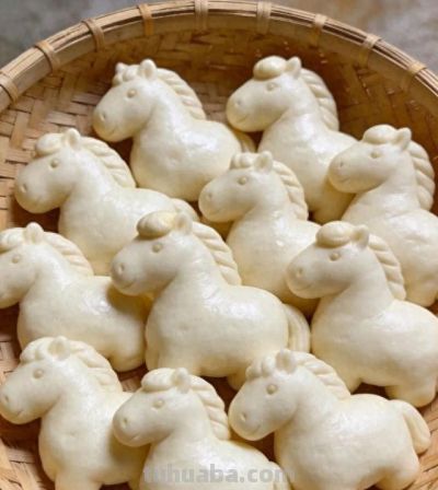 小马馒头，这也太可爱了吧！年夜饭的杠把子 - 今日头条