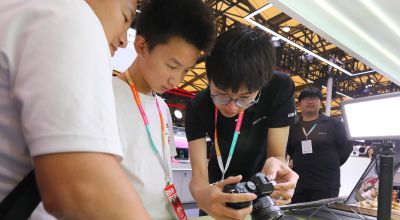 上海国际摄影器材和数码影像展开幕 - 图画吧TUHUABA