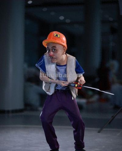 32岁网红“若童”肠癌去世，曾cos“光头强”角色走红， 生前称常熬夜、一天吃一顿 - 今日头条