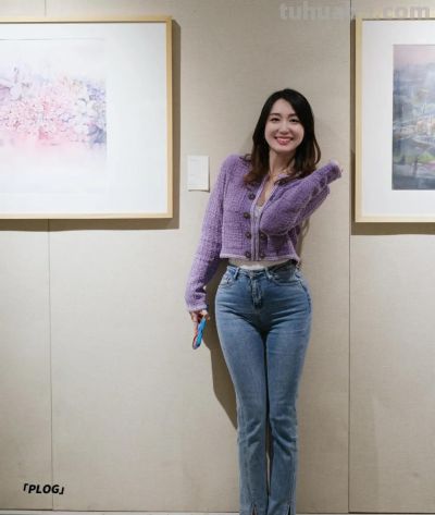 看展拍照，6个动作，文艺漂亮，大方温柔很出片 - 图画吧TUHUABA