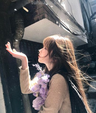 春天怎么拍照好看？跟着模特学，太好看了！ - 今日头条