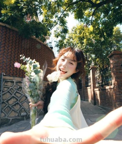 春天怎么拍照好看?跟着模特学,太好看了! - 今日头条 春天怎么拍照好看?跟着模特学,太好看了! - 图画吧TUHUABA