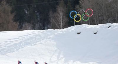 风雪赛场，以专业器材定格冰雪瞬间 - 图画吧TUHUABA