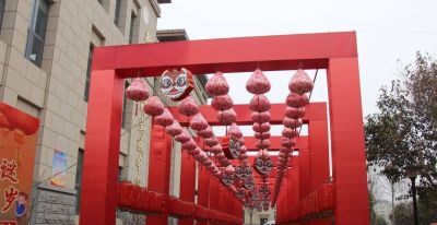 舞龙+机器狗+cosplay 潍坊临朐首届民俗文化系列活动让元宵节“潮”起来 - 图画吧TUHUABA