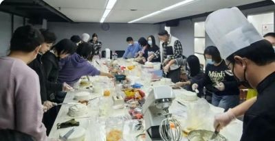 基层动态丨甜蜜时光·趣味烘焙 北新桥街道总工会开展蛋糕DIY制作活动 - 图画吧TUHUABA