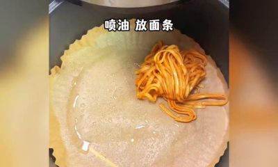 ＃自制干脆面＃挂面爆改＃手工制作，口感独特👍👍🎉 - 图画吧TUHUABA