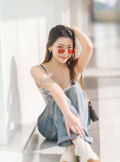 路边拍照，8个拍照小动作，路边也能松弛漂亮，上镜出片 - 图画吧TUHUABA