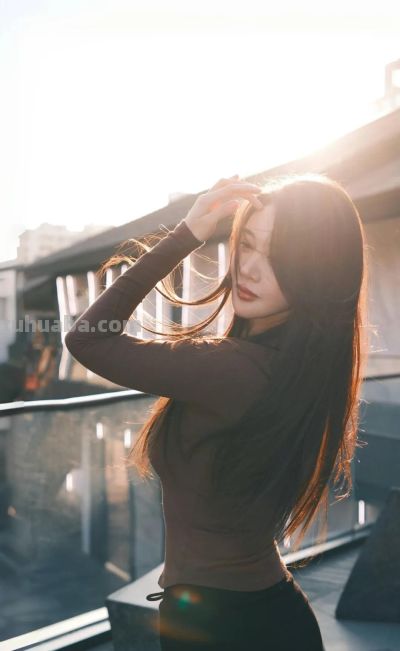 逛街打卡拍照，8个动作，休闲好看，自然又美又出片 - 图画吧TUHUABA