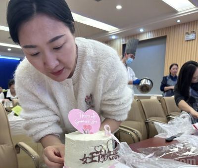 巾帼检心绽芳华——鄂温克旗检察院开展庆“三八”烘焙DIY主题活动 - 今日头条 巾帼检心绽芳华——鄂温克旗检察院开展庆“三八”烘焙DIY主题活动 - 图画吧TUHUABA