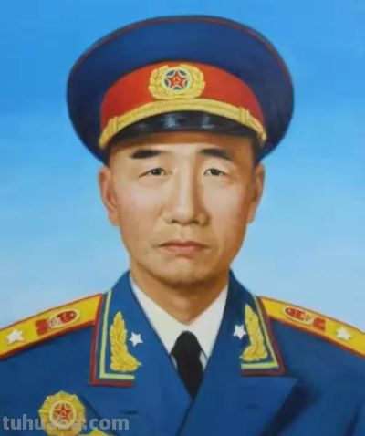 开国元勋油画肖像 （布面油画80x60cm） 刘仁庆作品赏析 - 图画吧TUHUABA