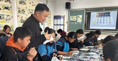 文艺赋美润陆城 水彩课堂启妙心——岳阳市一中刘习文老师送教陆城学校 - 今日头条 文艺赋美润陆城 水彩课堂启妙心——岳阳市一中刘习文老师送教陆城学校 - 图画吧TUHUABA