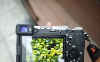 直出党选佳能，后期控选索尼：色彩科学的终极对决，谁才是你的菜 - 今日头条