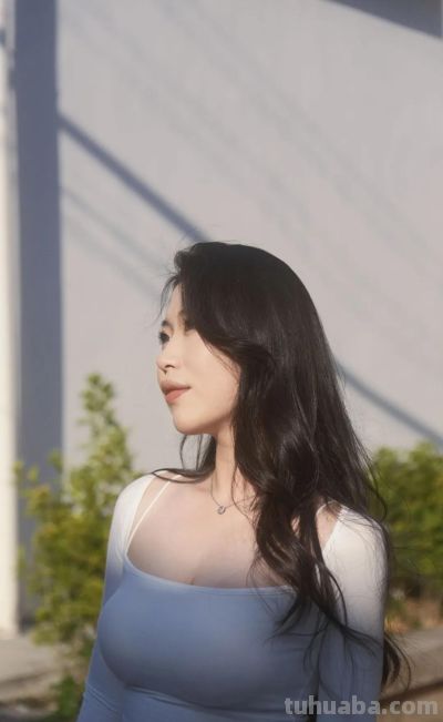 路边拍照,8个动作技巧,帮你拍得好看,又有氛围感 - 今日头条 路边拍照,8个动作技巧,帮你拍得好看,又有氛围感 - 图画吧TUHUABA