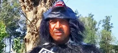 印度猴子偷土豆偷疯了!农民COS熊吓猴,可这画风 - 今日头条 印度猴子偷土豆偷疯了!农民COS熊吓猴,可这画风 - 图画吧TUHUABA