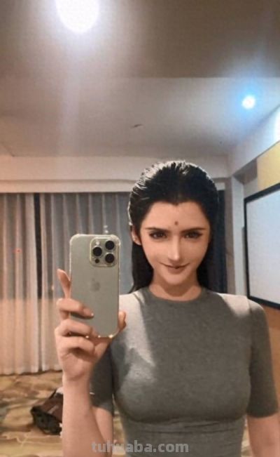 抖音第一蒂法晒新COS火了：素颜更是被网友称赞绝美 - 今日头条