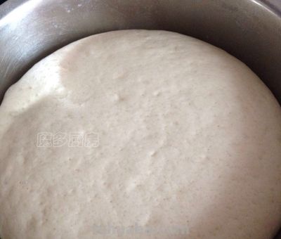 只要一把剪刀，就可以把普通的馒头变成萌萌的小刺猬面点，很简单 - 图画吧TUHUABA