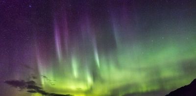 极光色彩：夜空中绚丽极光，颜色为何如此丰富？ - 图画吧TUHUABA