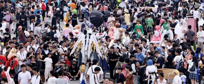 动漫展出圈、机器人巡街、潮玩节爆满……成都多场潮流科技活动解锁假日新玩法 - 图画吧TUHUABA