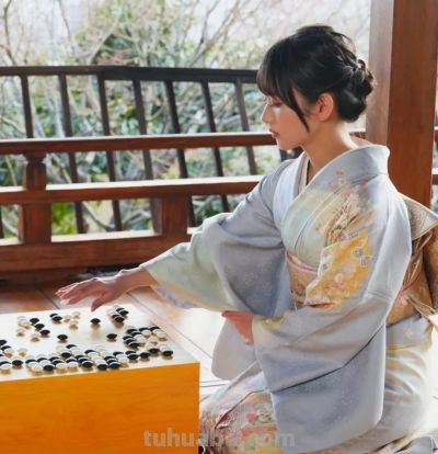 跨界杀疯了！日本美女棋士cos费伦封神，还原度高到以为是本人 - 图画吧TUHUABA